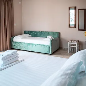 E Bardhe Butique Hotel Sarandë